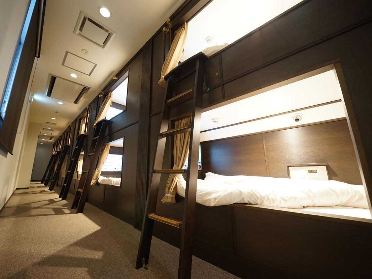 Wellcabin Tenjin - Male Only Fukuoka  Exterior foto