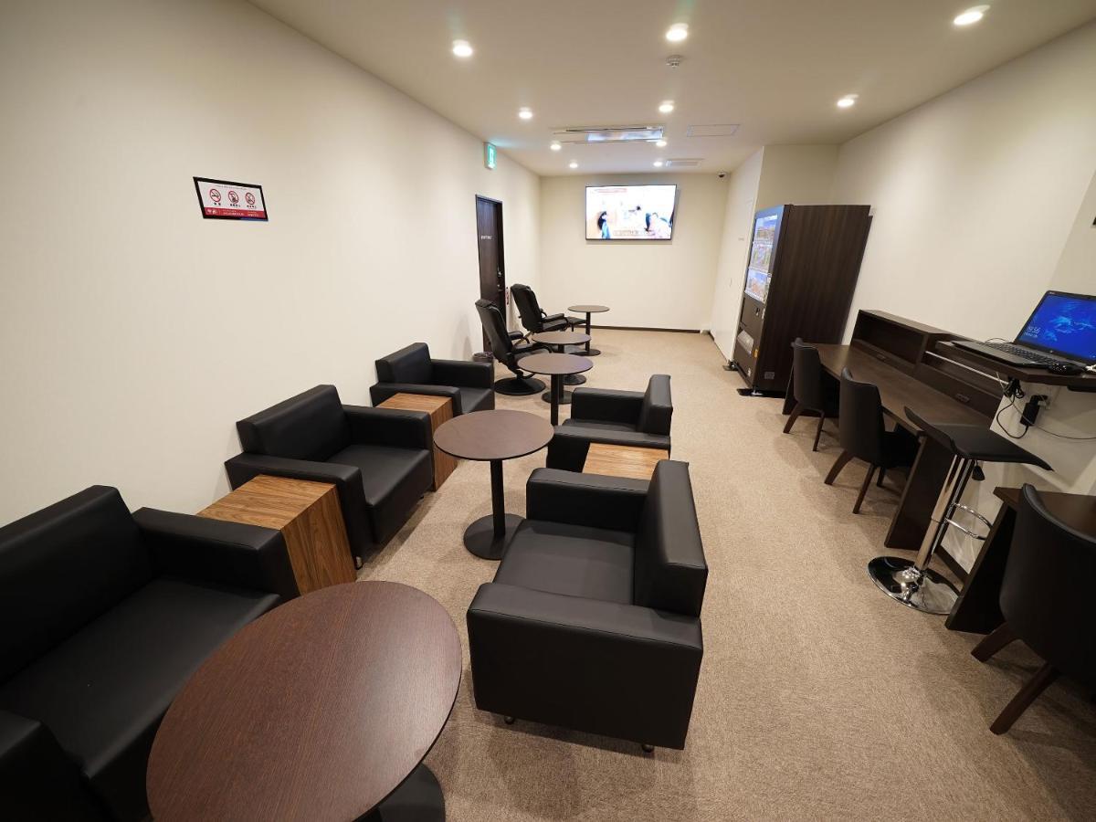 Wellcabin Tenjin - Male Only Fukuoka  Exterior foto