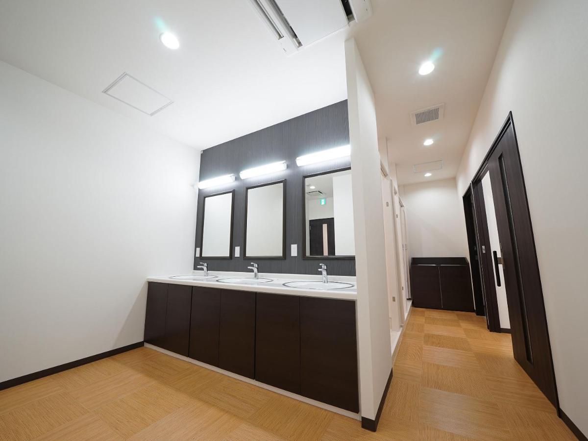 Wellcabin Tenjin - Male Only Fukuoka  Exterior foto