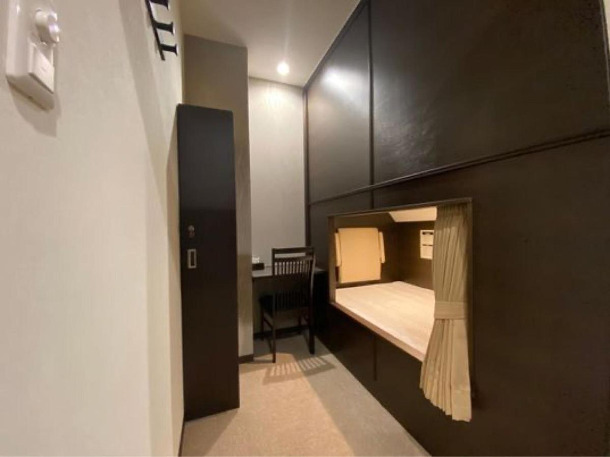 Wellcabin Tenjin - Male Only Fukuoka  Exterior foto